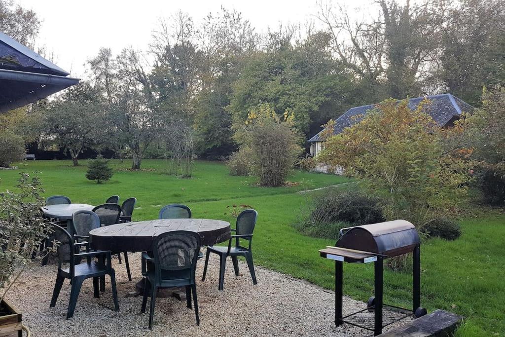 Villa Domaine Du Bois L'Abbe à Épaignes Extérieur photo